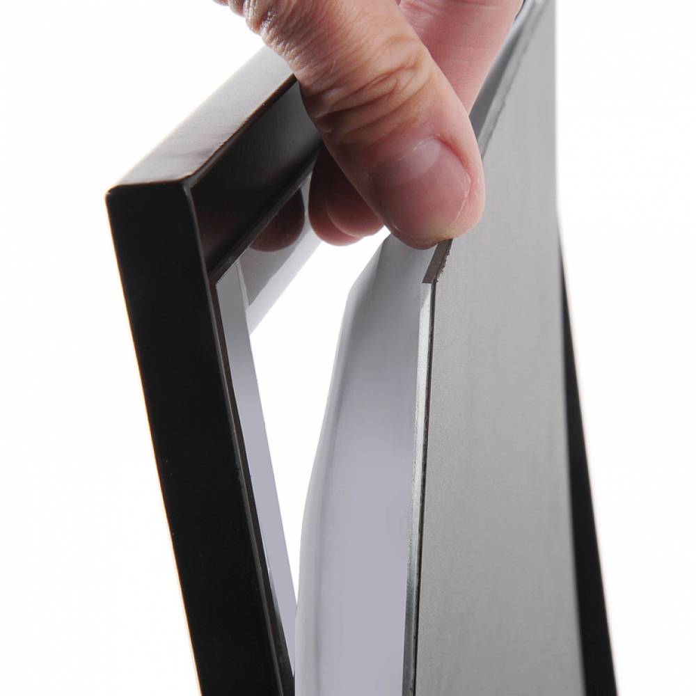 Informatiestandaard met plank en magnetisch foldervak A4 (297x210 mm) – zwart
