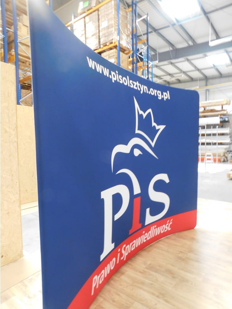 Curved Fabric Banner Stand - Horizontal  240 x 240 cm