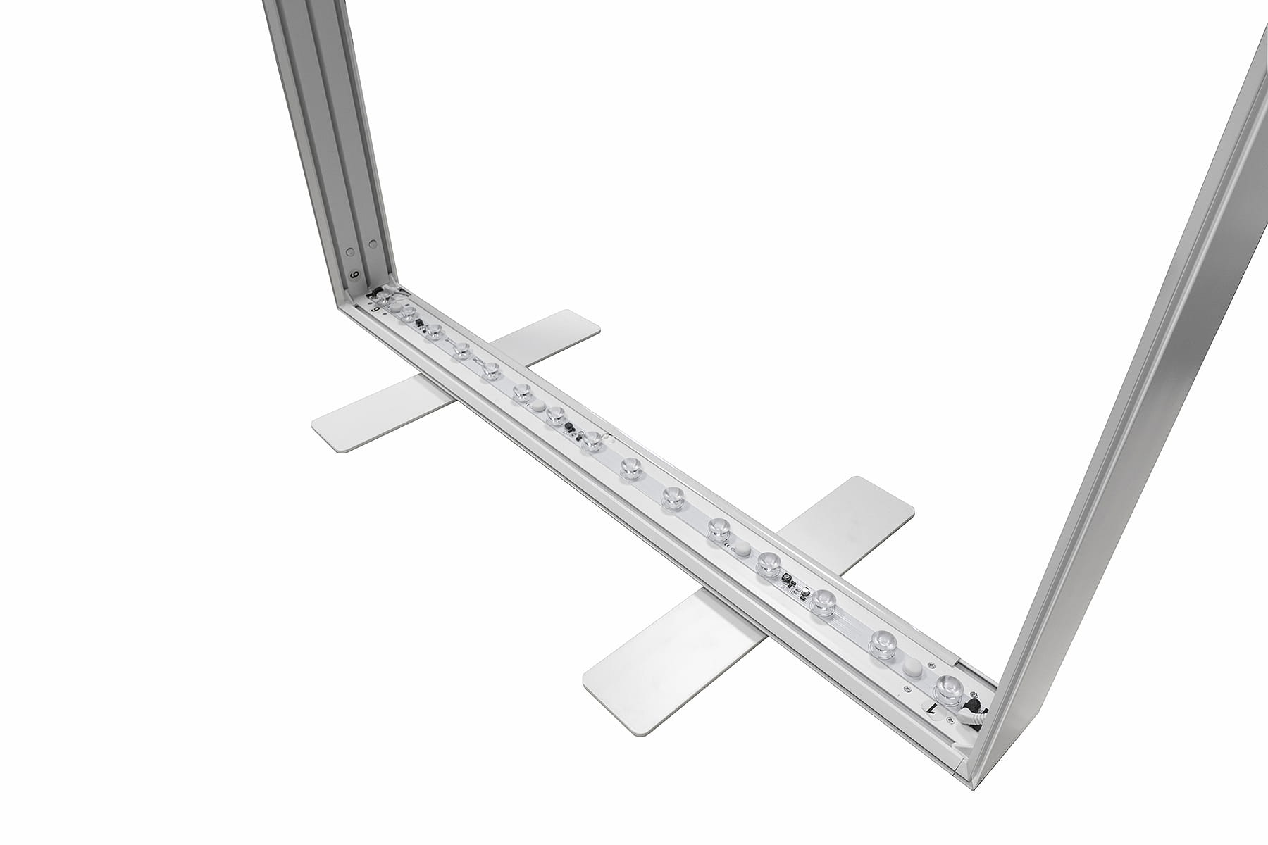 Stabilizing feet and LEDs of the illuminated stand